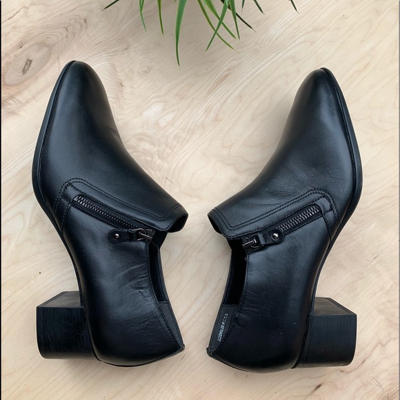 Munro woman NWT closed toe w/ zipper on si… - Picture 2 of 16